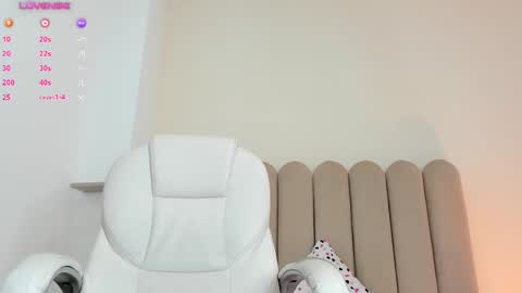 Luciana online show from 03/10/25, 06:59