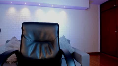 Snapshot of luciana_jons chatting on 12/01/25, 08:14 luciana jons online show from 12/01/25, 08:14