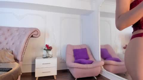 Luciana online show from 09/30/25, 08:25