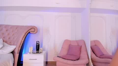 Snapshot of luciana_roa chatting on 06/17/26, 08:43 Luciana online show from 06/17/26, 08:43