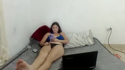 Snapshot of luciana_rober chatting on 01/12/25, 04:10 luciana_rober online show from 01/12/25, 04:10