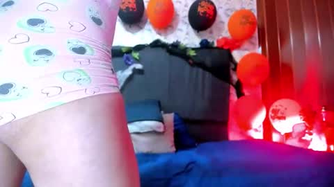 luciana_valentina online show from 10/22/25, 03:07