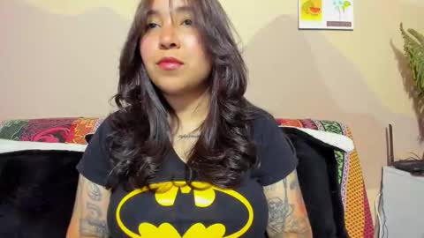 Snapshot of lucianacapisce chatting on 10/14/25, 09:48 Dani 3 online show from 10/14/25, 09:48