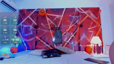 Snapshot of lucianamendozaa_ chatting on 10/28/25, 04:49 lucianamendozaa_ online show from 10/28/25, 04:49