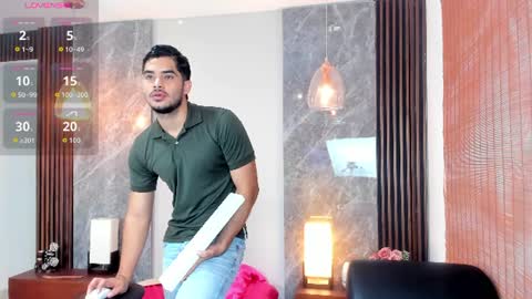 Snapshot of luciano_vitale_ chatting on 06/24/26, 12:15 Luciano online show from 06/24/26, 12:15
