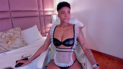 Snapshot of luciawallace chatting on 03/07/25, 03:19 lucia wallace online show from 03/07/25, 03:19