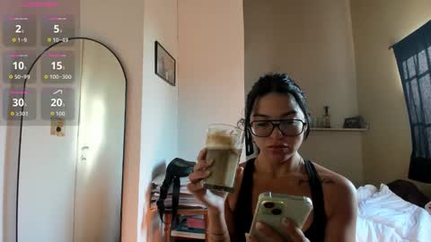 Snapshot of luciaxluna chatting on 01/14/26, 12:22 luciaxluna online show from 01/14/26, 12:22