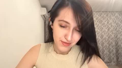 Snapshot of lucibeveridge chatting on 11/02/25, 07:16 Mary online show from 11/02/25, 07:16