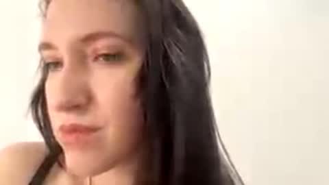 Snapshot of lucibeveridge chatting on 11/11/25, 07:03 Mary online show from 11/11/25, 07:03