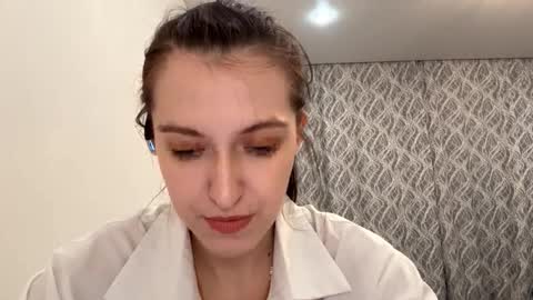 Snapshot of lucibeveridge chatting on 11/21/25, 05:11 Mary online show from 11/21/25, 05:11