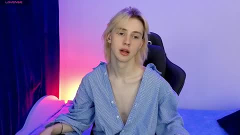 Snapshot of lucidangelok chatting on 04/09/26, 08:31 Angelok online show from 04/09/26, 08:31