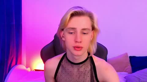 Snapshot of lucidangelok chatting on 04/12/26, 06:07 Angelok online show from 04/12/26, 06:07