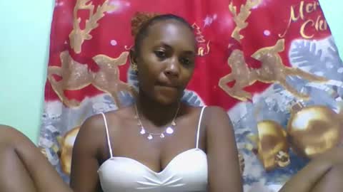 Snapshot of lucie196645 chatting on 06/04/26, 07:36 lucie196645 online show from 06/04/26, 07:36