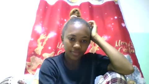 Snapshot of lucie196645 chatting on 06/15/26, 04:15 lucie196645 online show from 06/15/26, 04:15