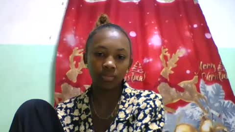 Snapshot of lucie196645 chatting on 06/19/26, 07:01 lucie196645 online show from 06/19/26, 07:01