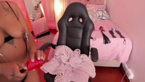     online show from 10/30/25, 09:04