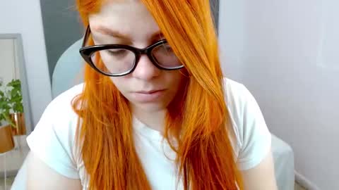 Lucie   online show from 12/02/24, 09:50