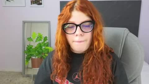 Lucie   online show from 01/07/25, 07:38