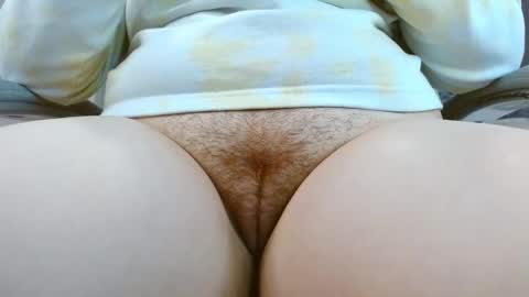 Lucie   online show from 02/04/25, 12:19