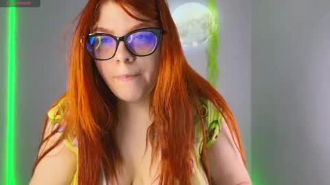 Lucie   online show from 02/10/25, 07:49