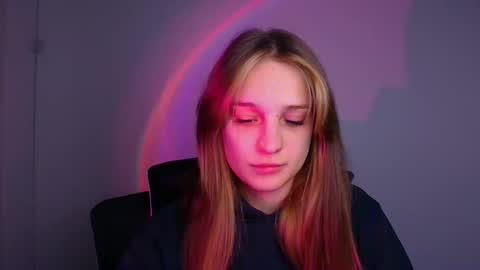 Lucie online show from 12/22/25, 10:18