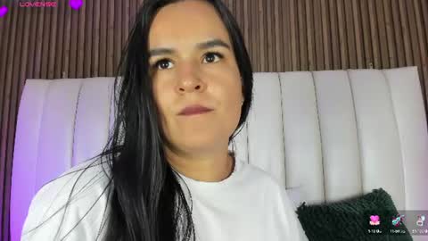 Snapshot of luciemillerr chatting on 06/20/26, 07:05 lucie online show from 06/20/26, 07:05