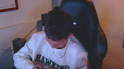 Snapshot of lucien_gray_ chatting on 09/30/25, 07:08 Lucien Gray online show from 09/30/25, 07:08