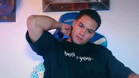 luciferstar01 online show from 04/16/26, 06:52