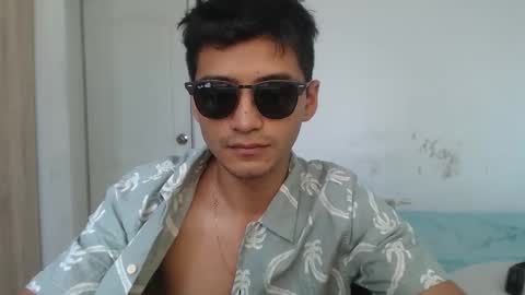 Snapshot of lucifferr_ chatting on 01/22/25, 07:45 leonel online show from 01/22/25, 07:45