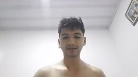 Snapshot of lucifferr_ chatting on 02/03/26, 12:42 leonel online show from 02/03/26, 12:42