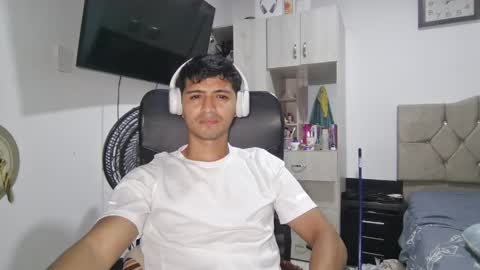 leonel online show from 05/22/26, 03:24