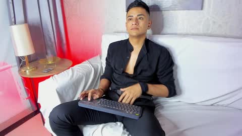 Leo online show from 01/20/25, 02:14