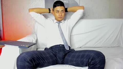 Leo online show from 01/26/25, 02:52