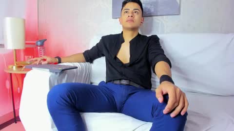 Leo online show from 02/04/25, 02:32