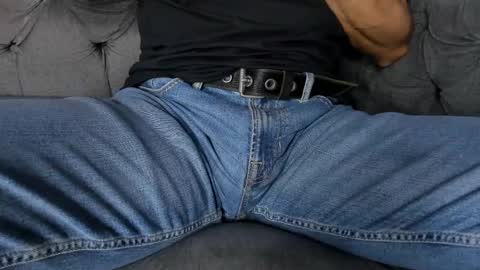 Leo online show from 02/17/25, 05:32