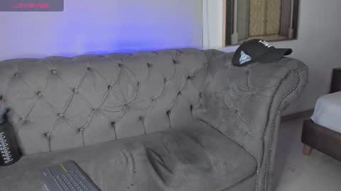 Leo online show from 02/19/25, 02:12