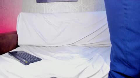 Leo online show from 03/08/25, 05:22