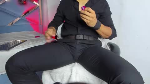 Snapshot of lucii_fer_ chatting on 03/11/26, 12:22 Leo online show from 03/11/26, 12:22