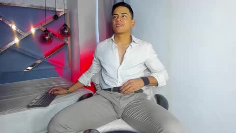 Snapshot of lucii_fer_ chatting on 03/13/26, 11:28 Leo online show from 03/13/26, 11:28