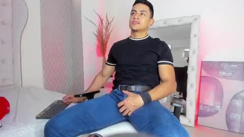 Snapshot of lucii_fer_ chatting on 04/21/26, 12:00 Leo online show from 04/21/26, 12:00