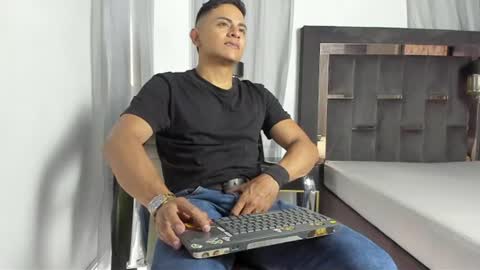 Snapshot of lucii_fer_ chatting on 07/27/26, 12:34 Leo online show from 07/27/26, 12:34