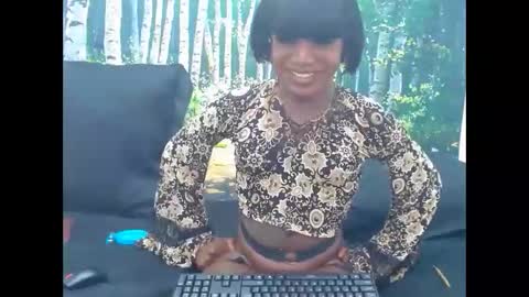 Lucile Carrie online show from 06/10/26, 09:14
