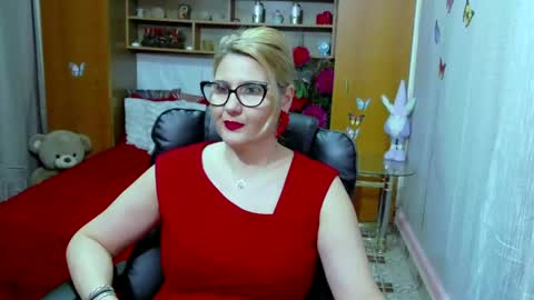 Lucille Fenly online show from 01/13/25, 05:44