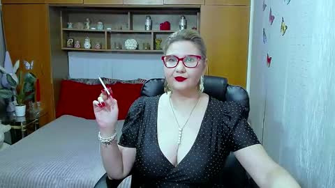 Snapshot of lucillefenlys chatting on 03/13/26, 08:59 Lucille Fenly online show from 03/13/26, 08:59