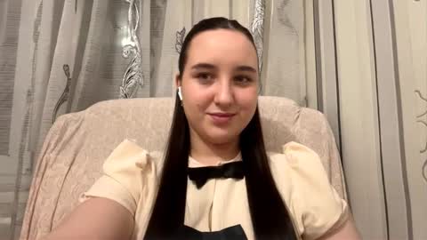 Snapshot of lucindapano chatting on 11/28/25, 10:12 Sofia online show from 11/28/25, 10:12