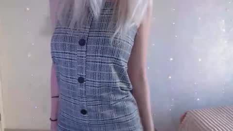 Snapshot of luckcristal chatting on 03/11/26, 12:22 Arina online show from 03/11/26, 12:22