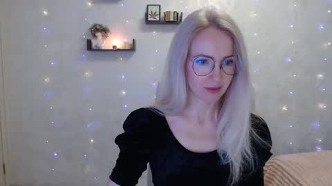 Snapshot of luckcristal chatting on 04/07/26, 04:07 Arina online show from 04/07/26, 04:07