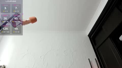 Snapshot of lucke_noor chatting on 10/16/25, 12:11 Noor online show from 10/16/25, 12:11