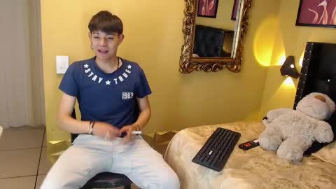 luckk_ online show from 04/28/26, 04:50