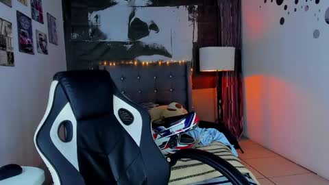 luckk_ online show from 05/01/26, 07:13